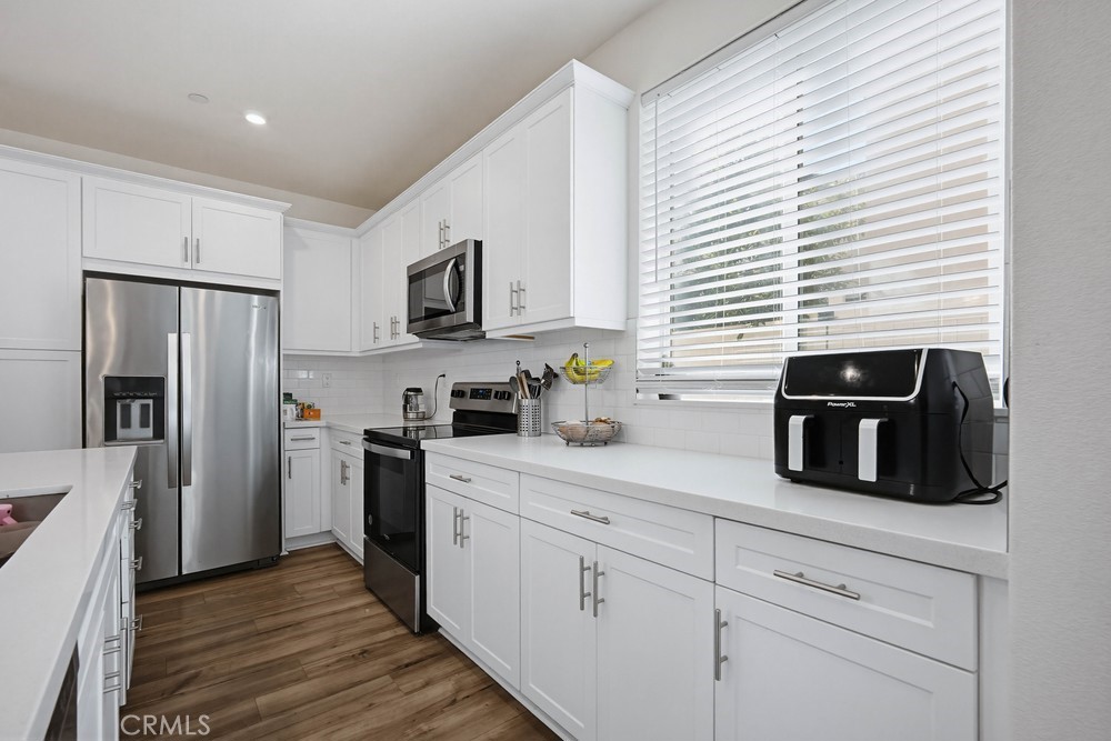 950 Helena Ridge Lake Elsinore, CA 92530 - Photo 13 of 41