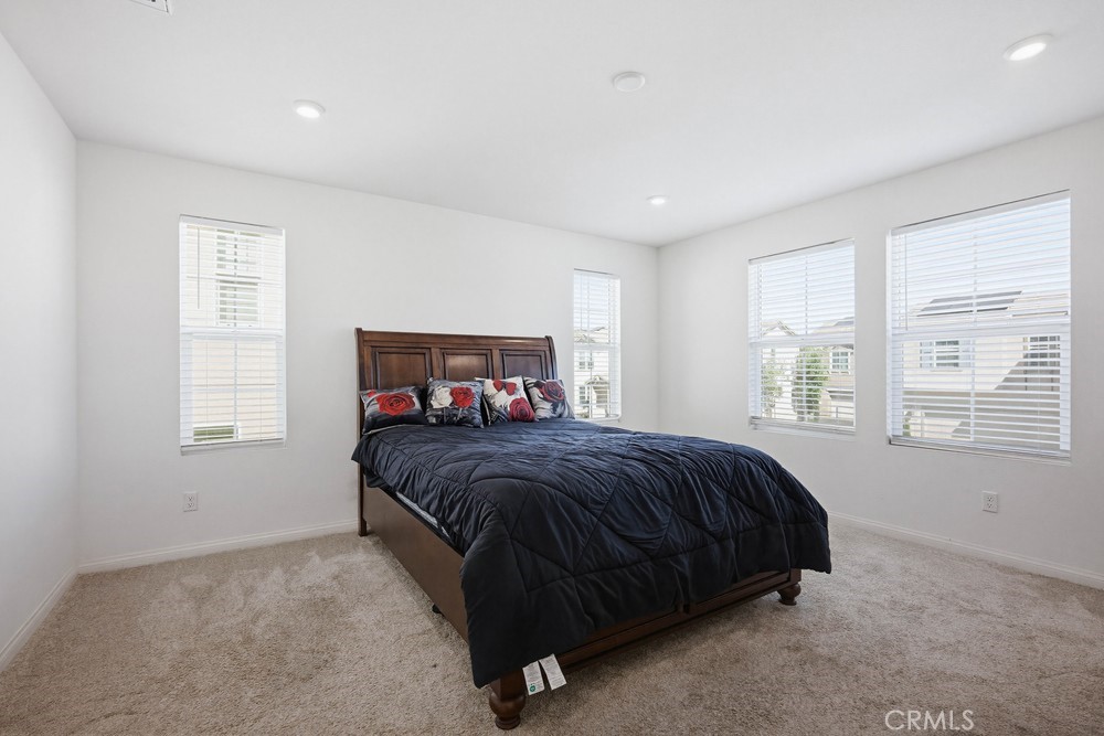 950 Helena Ridge Lake Elsinore, CA 92530 - Photo 19 of 41