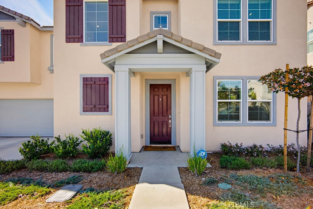 950 Helena Ridge Lake Elsinore, CA 92530 - Photo 2 of 41