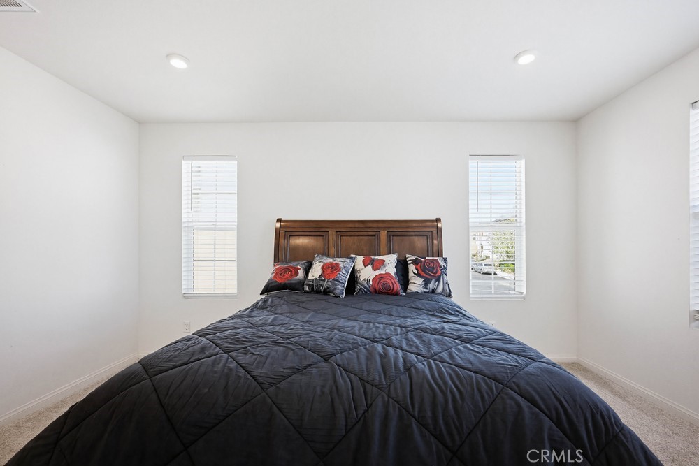 950 Helena Ridge Lake Elsinore, CA 92530 - Photo 21 of 41