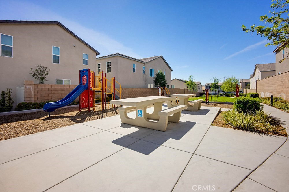 950 Helena Ridge Lake Elsinore, CA 92530 - Photo 33 of 41