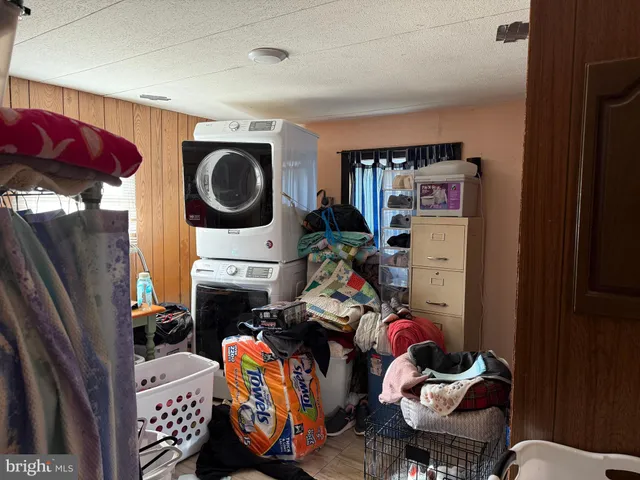 a view of an outdoor space