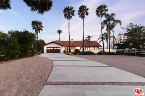 $6,500,000 | 29660 Harvester Road, Malibu, CA 90265