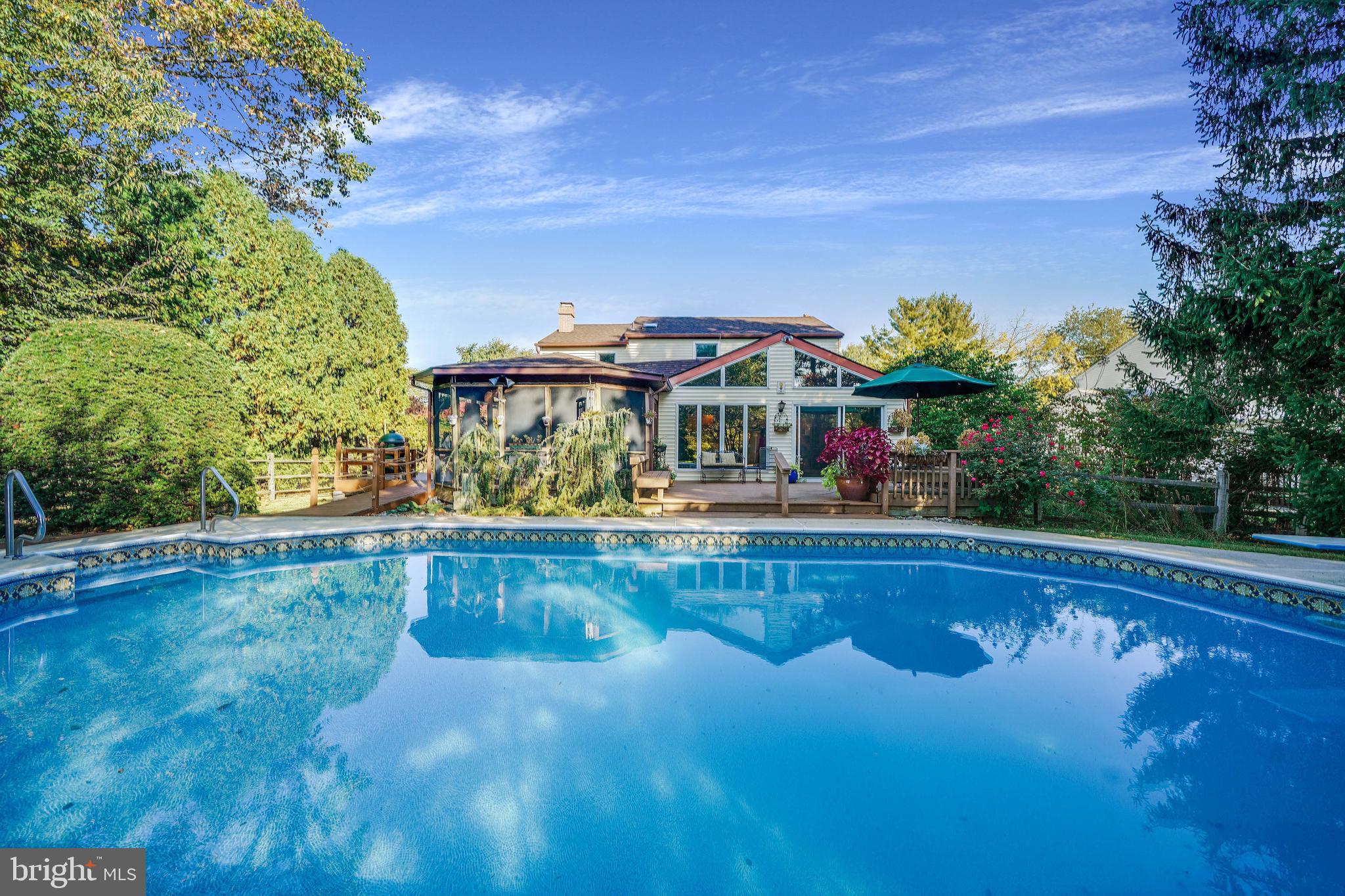 Welcome to 19 Birch Rd in Malvern!!!