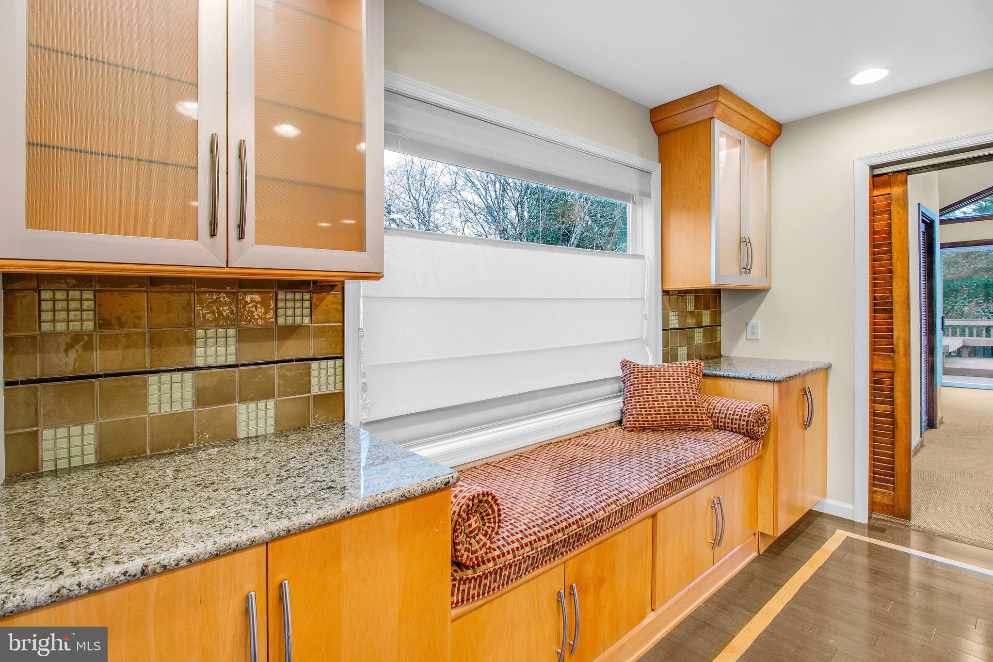 19 Birch Road Malvern, PA 19355 - Photo 22 of 54 Bay window w/extra seating