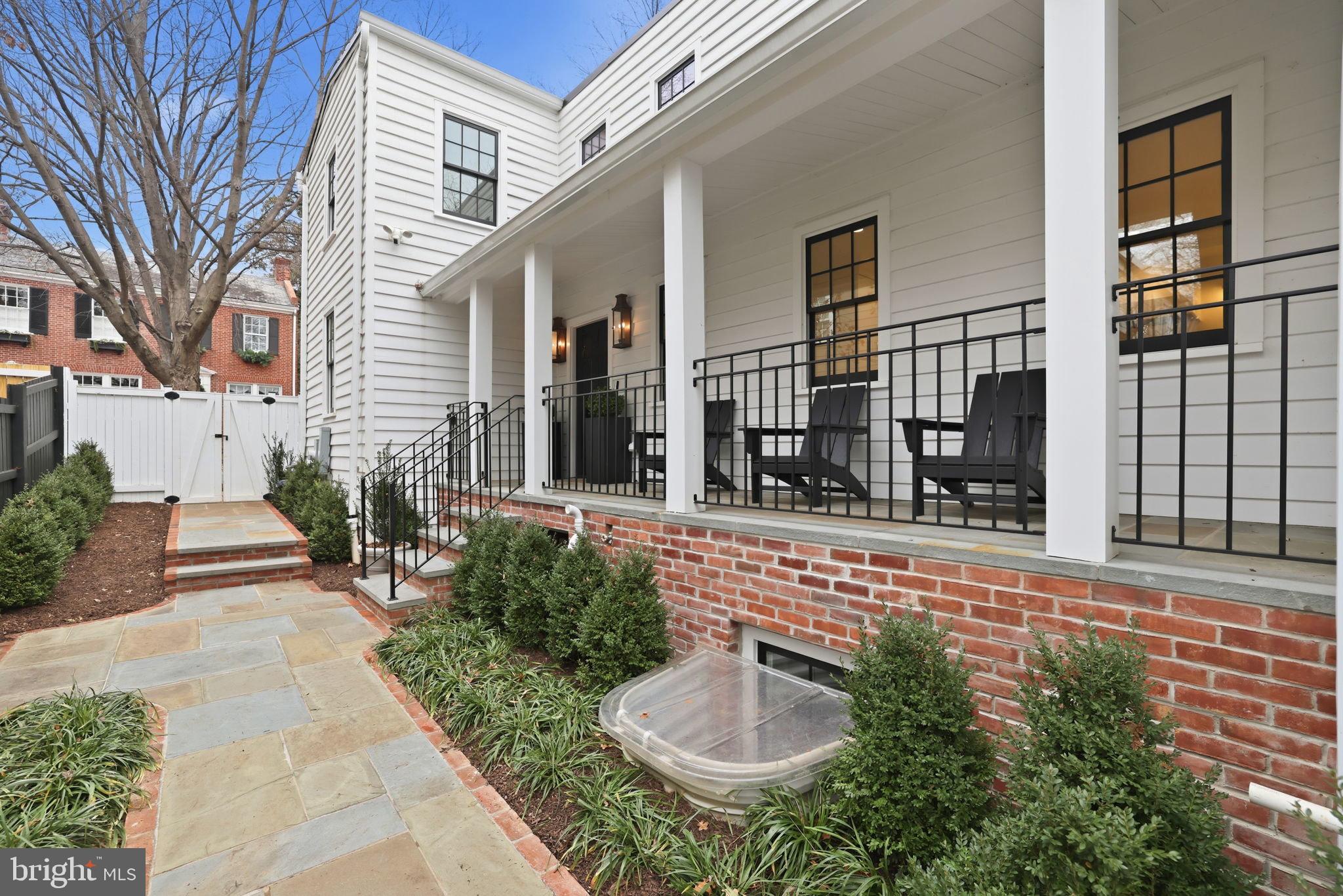 3418 Reservoir Road Northwest Washington, DC 20007 - Photo 3 of 33