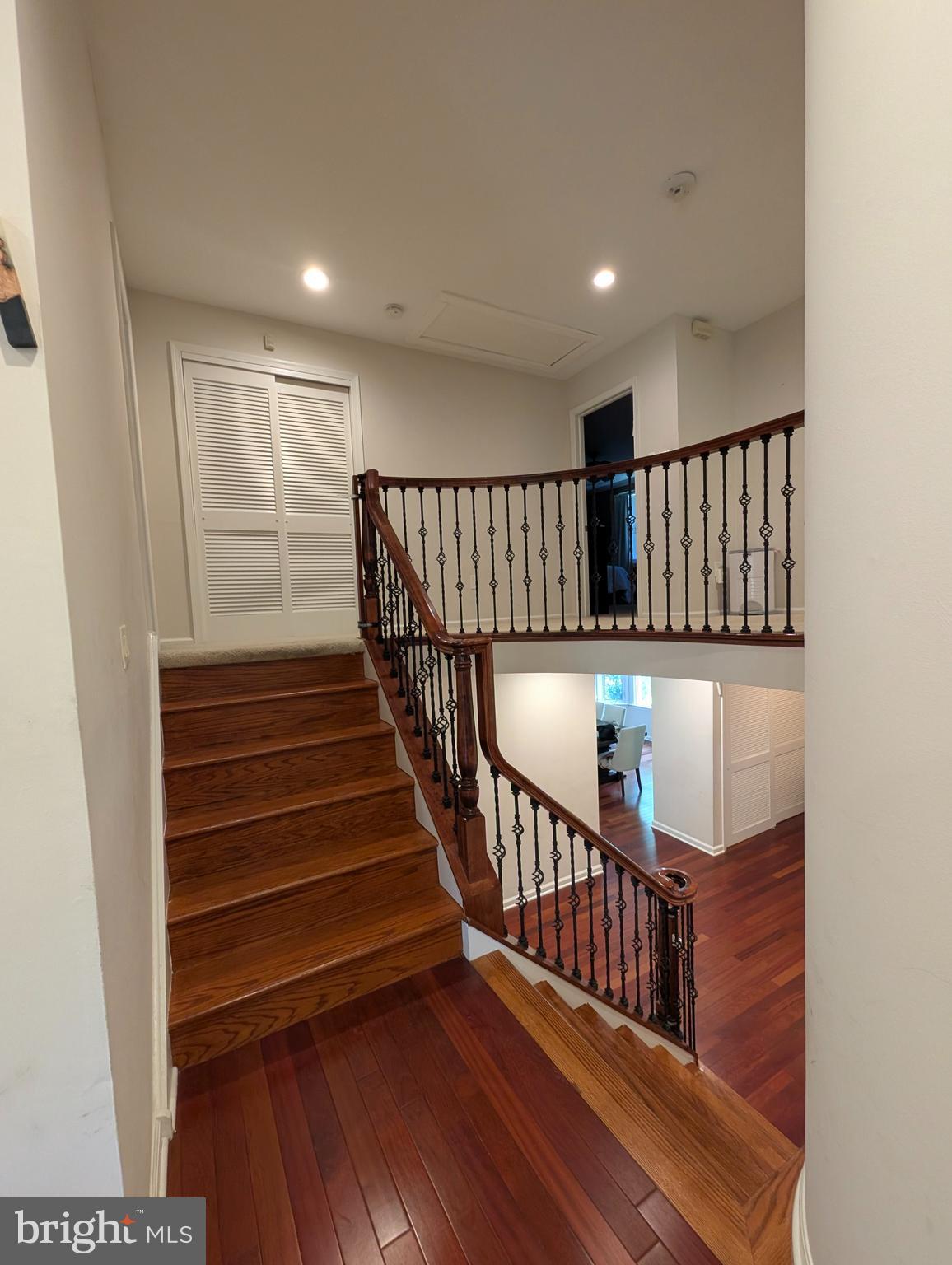 419 Kennebec Road Cherry Hill, NJ 08002 - Photo 16 of 35 Grand Staircase and upstairs hallway