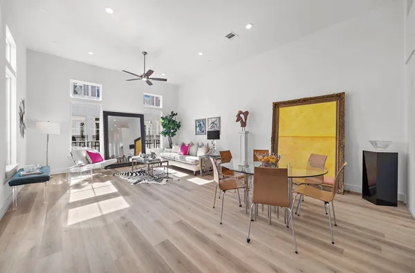 $815,000 | 949 Blackshire Lane, Houston, TX 77055
