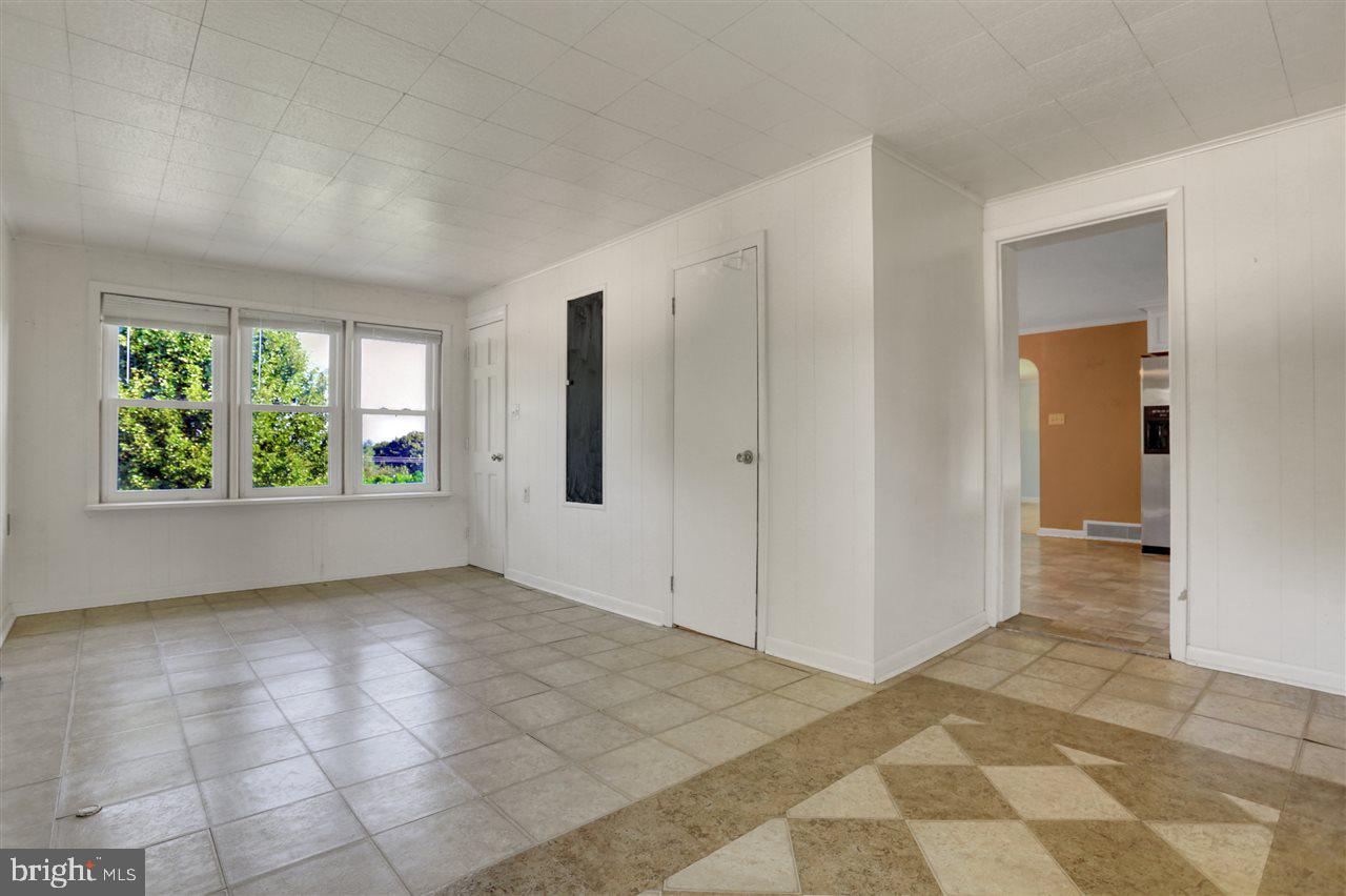 4123 Grandview Road Hanover, PA 17331 - Photo 4 of 36 Gallery Image 4