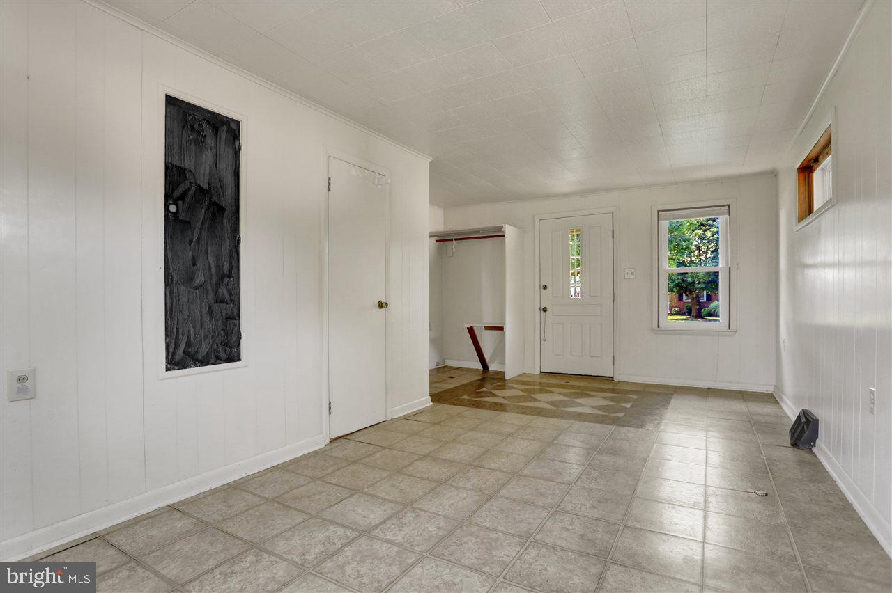 4123 Grandview Road Hanover, PA 17331 - Photo 5 of 36 Gallery Image 5