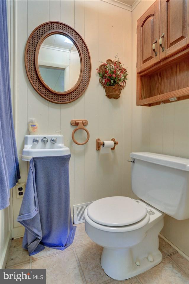 4123 Grandview Road Hanover, PA 17331 - Photo 7 of 36 Gallery Image 7