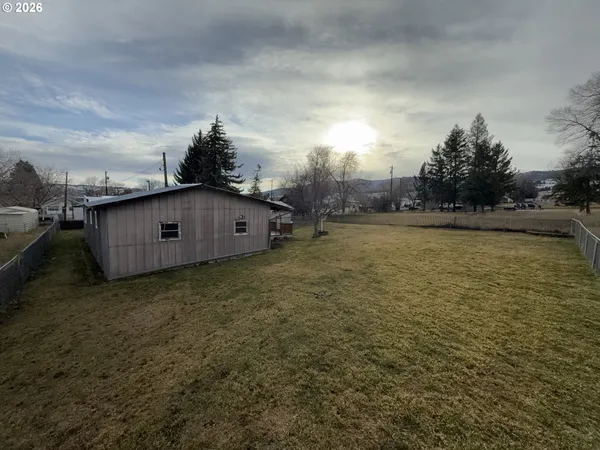 $111,000 | 210 Highway 395, Long Creek, OR 97856
