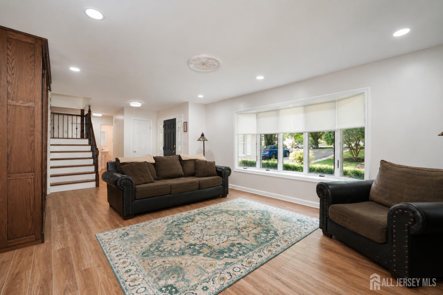 101 Fawn Drive Matawan, NJ 07747 - Photo 8 of 51
