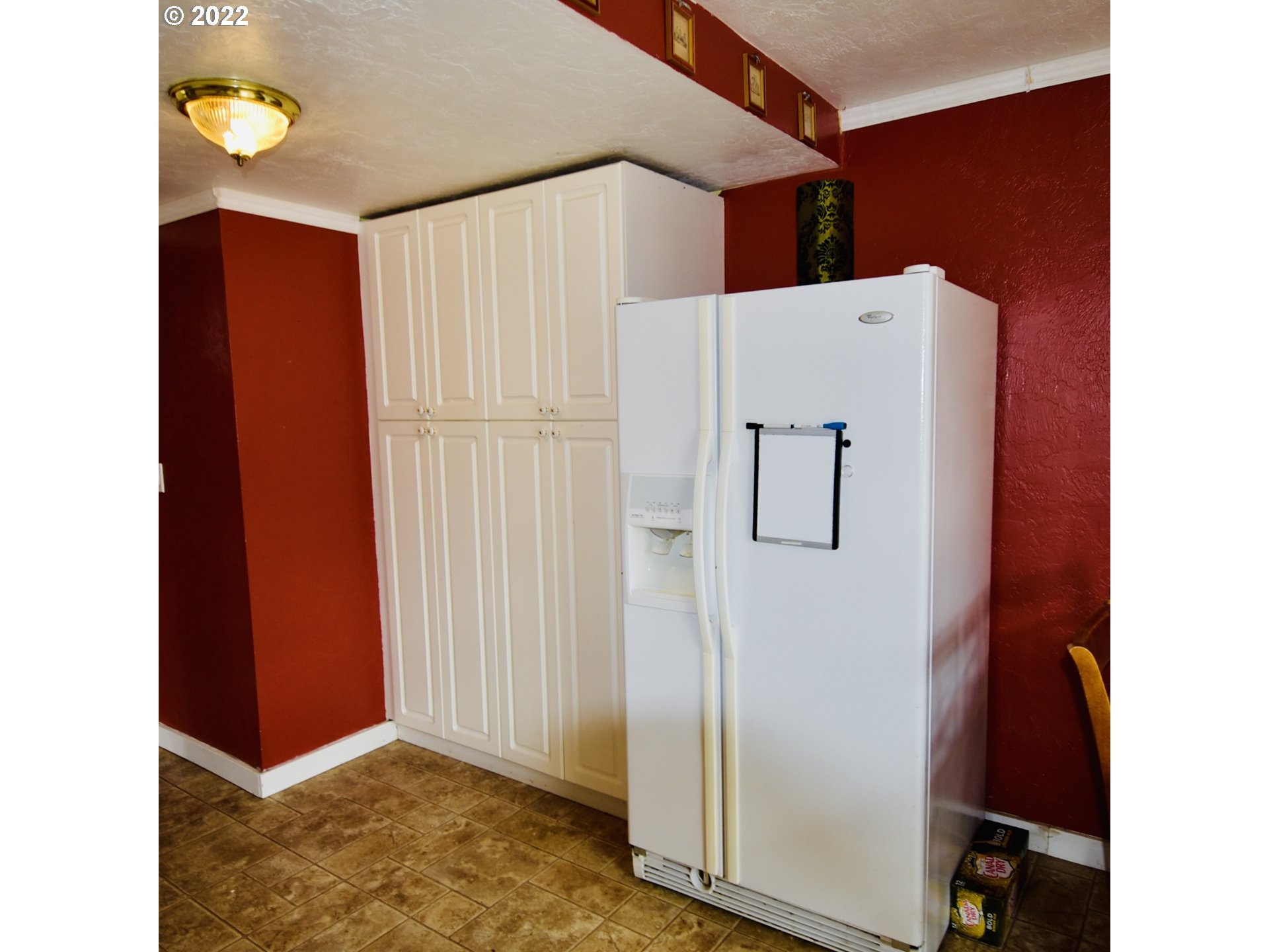 717 Night Hawk Lane Springfield, OR 97477 - Photo 4 of 32 a view of cupboard