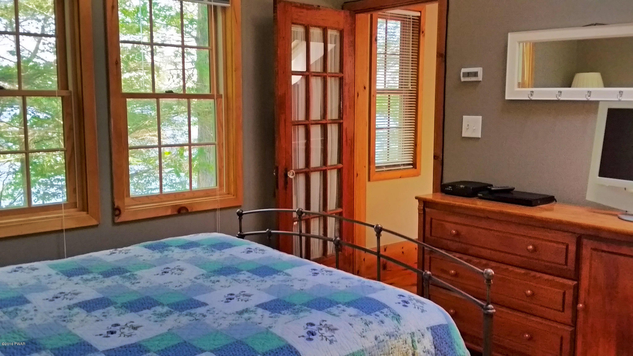 917-919 Twin Lakes Road Shohola, PA 18458 - Photo 33 of 59