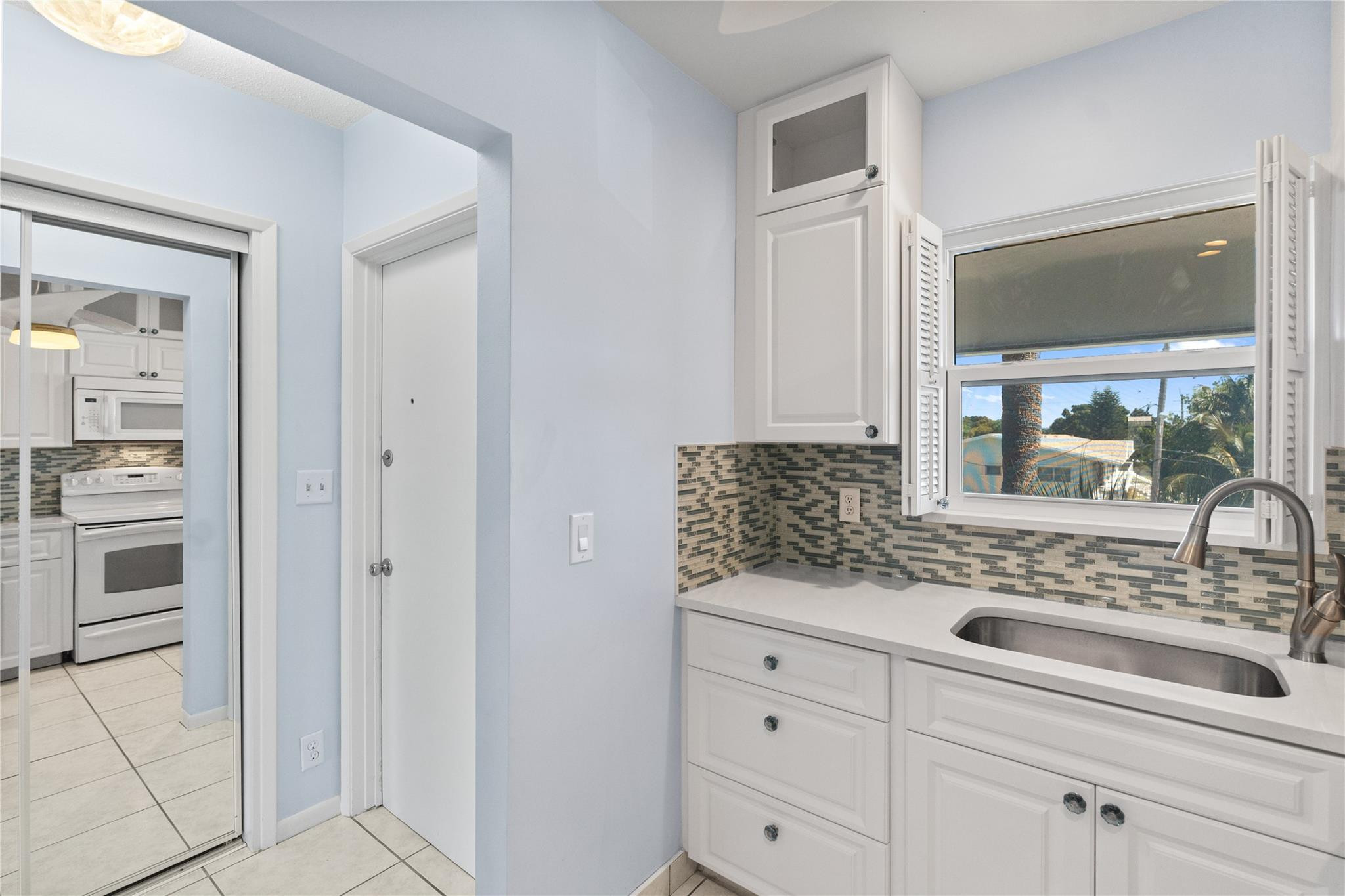 2050 Northeast 39th Street, Unit 302E Lighthouse Point, FL 33064 - Photo 10 of 36 Photo 10