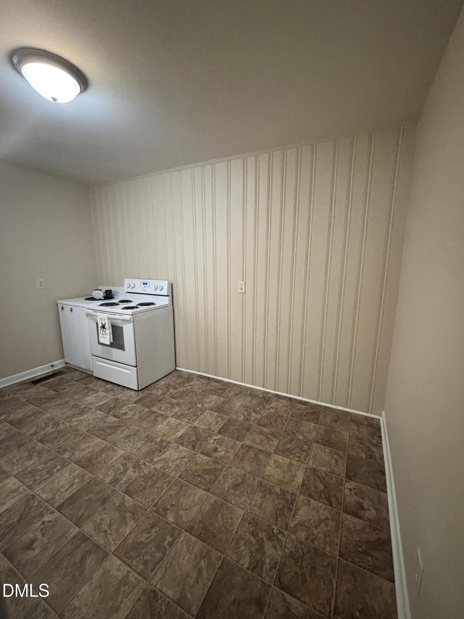 603 Kildaire Farm Road, Unit 603605 Cary, NC 27511 - Photo 10 of 20 IMG_7726