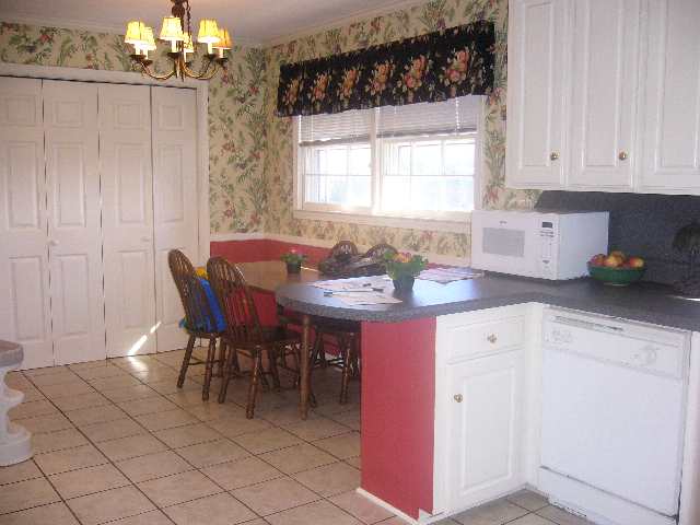 209 Robin Drive Anderson, SC 29621 - Photo 3 of 9