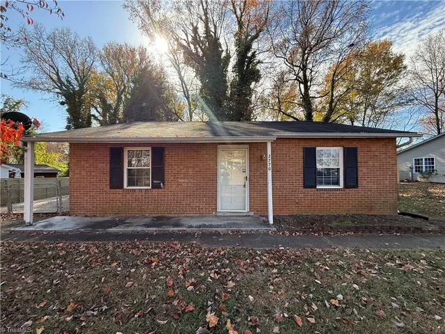 $1,395 | 2770 Laguna Avenue, Winston-Salem, NC 27103