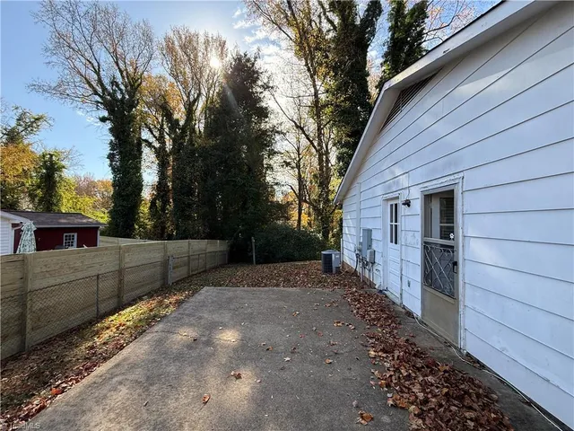 $1,395 | 2770 Laguna Avenue, Winston-Salem, NC 27103