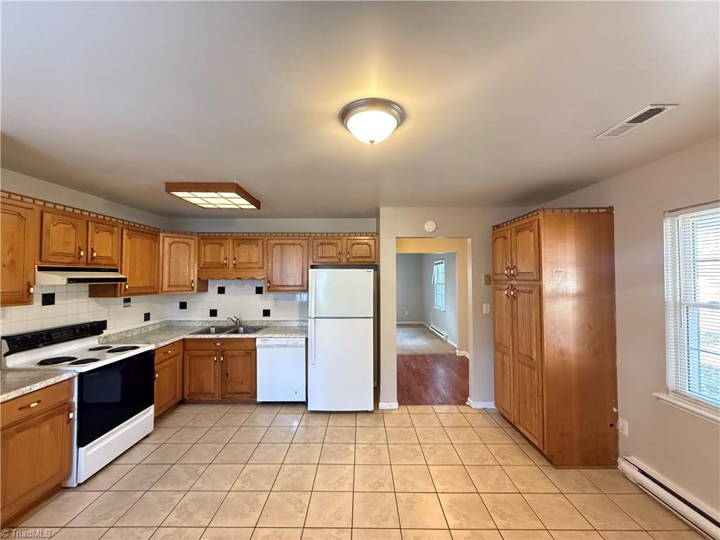 2770 Laguna Avenue Winston-Salem, NC 27103 - Photo 3 of 16