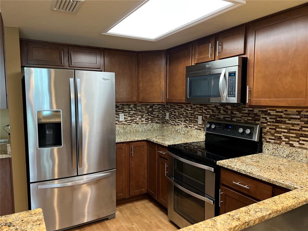 1383 Curlew Road Dunedin, FL 34698 - Photo 20 of 56 Gallery Image 20