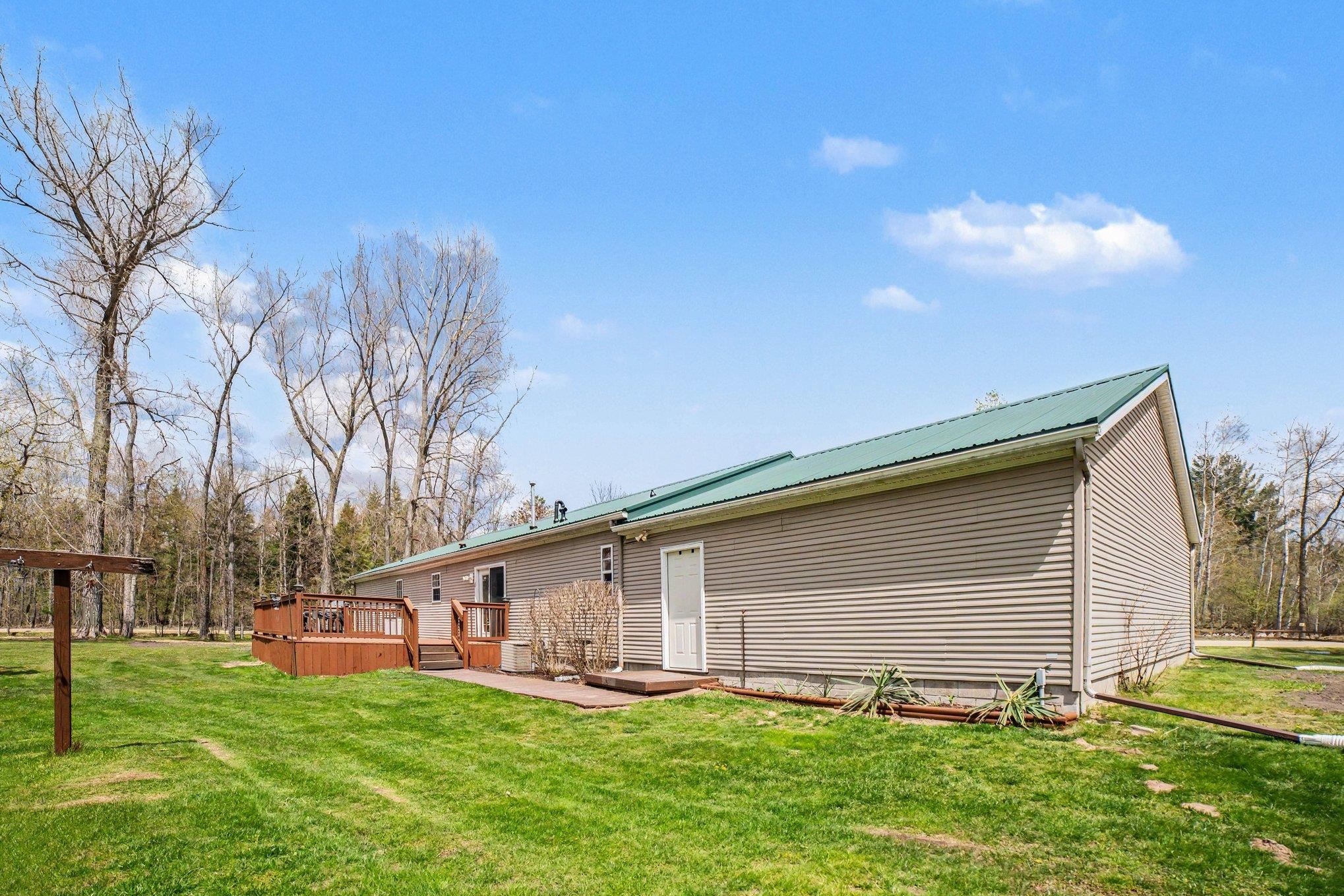 2510 Martin Road Beaverton, MI 48612 - Photo 30 of 33
