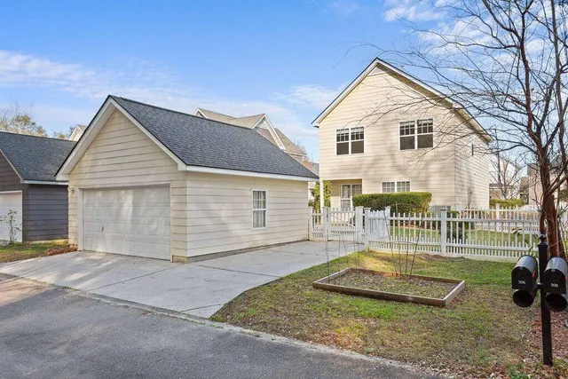$2,400 | 206 Pimpernel Street, Summerville, SC 29483