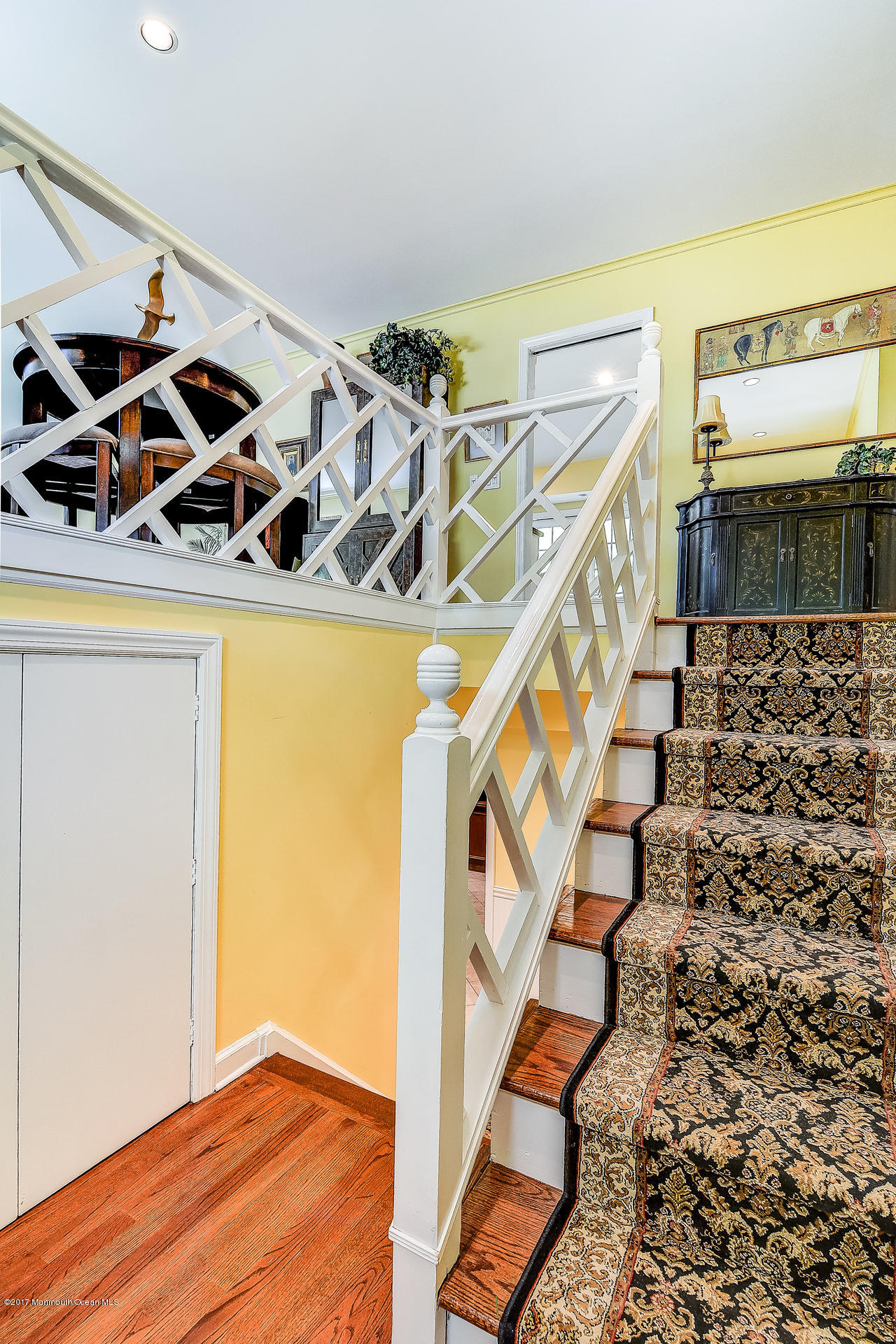 18 Gull Road Middletown, NJ 07748 - Photo 4 of 36 004_Foyer