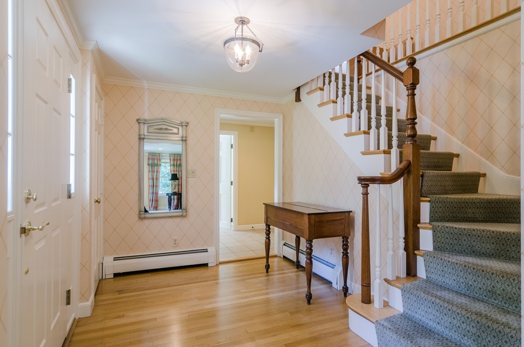 111 Montvale Road Weston, MA 02493 - Photo 16 of 25