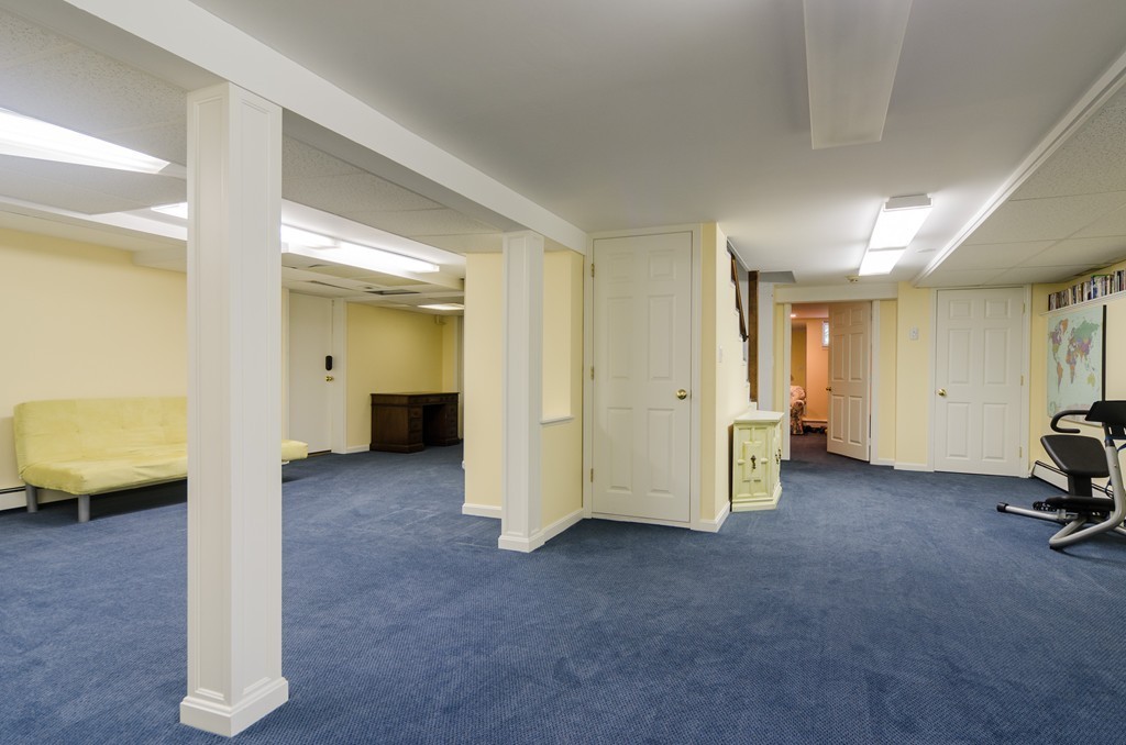 111 Montvale Road Weston, MA 02493 - Photo 22 of 25