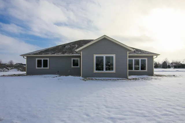 $514,000 | 255 Eau Claire Street Southeast, Hutchinson, MN 55350