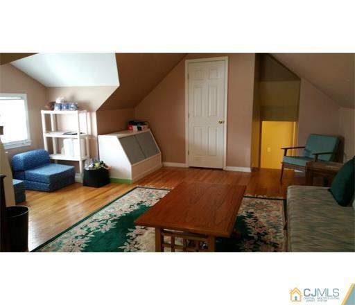 434 Plainfield Road Edison, NJ 08820 - Photo 13 of 16 a view of a living room