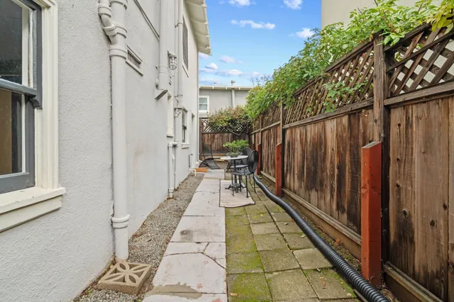 $1,150,000 | 1200 El Centro Avenue, Oakland, CA 94602