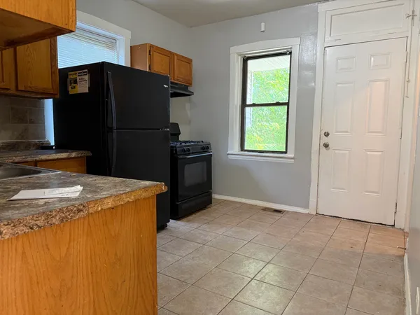$290,000 | 8411 South Elizabeth Street, Chicago, IL 60620