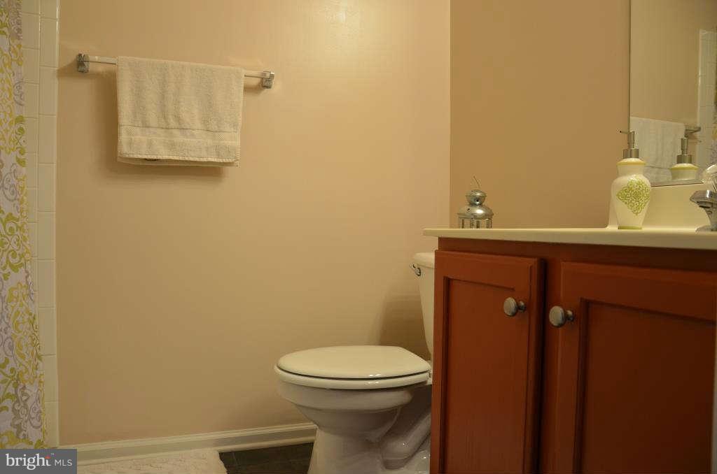 9242 McCarty Road Lorton, VA 22079 - Photo 12 of 22 Bath