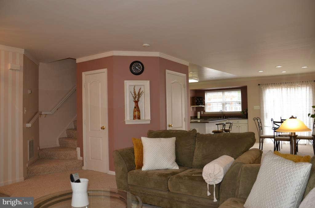 9242 McCarty Road Lorton, VA 22079 - Photo 7 of 22 Living Room