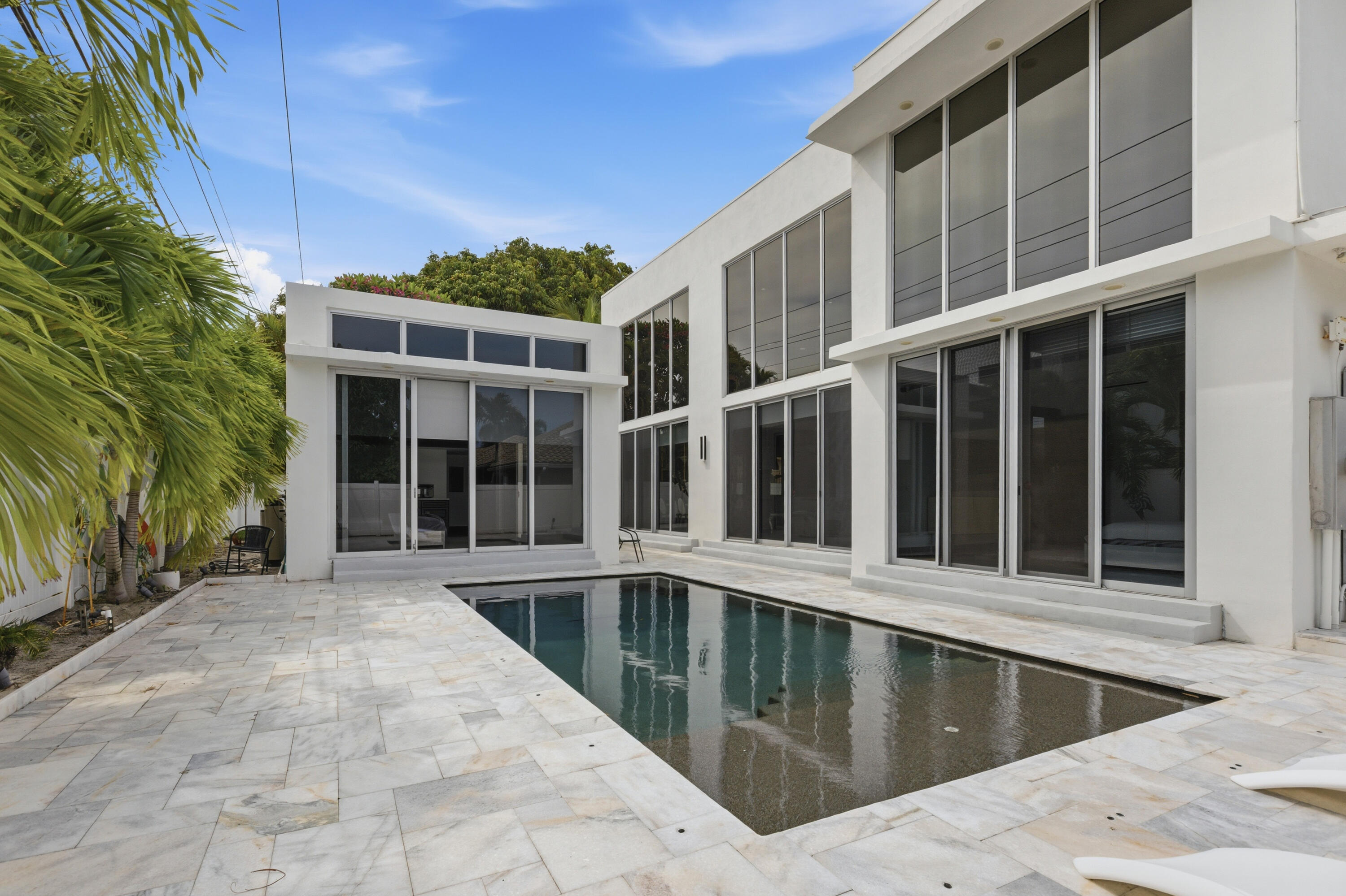 284 Northeast 7th Street Boca Raton, FL 33432 - Photo 8 of 56 284 NE 7th Street-0731