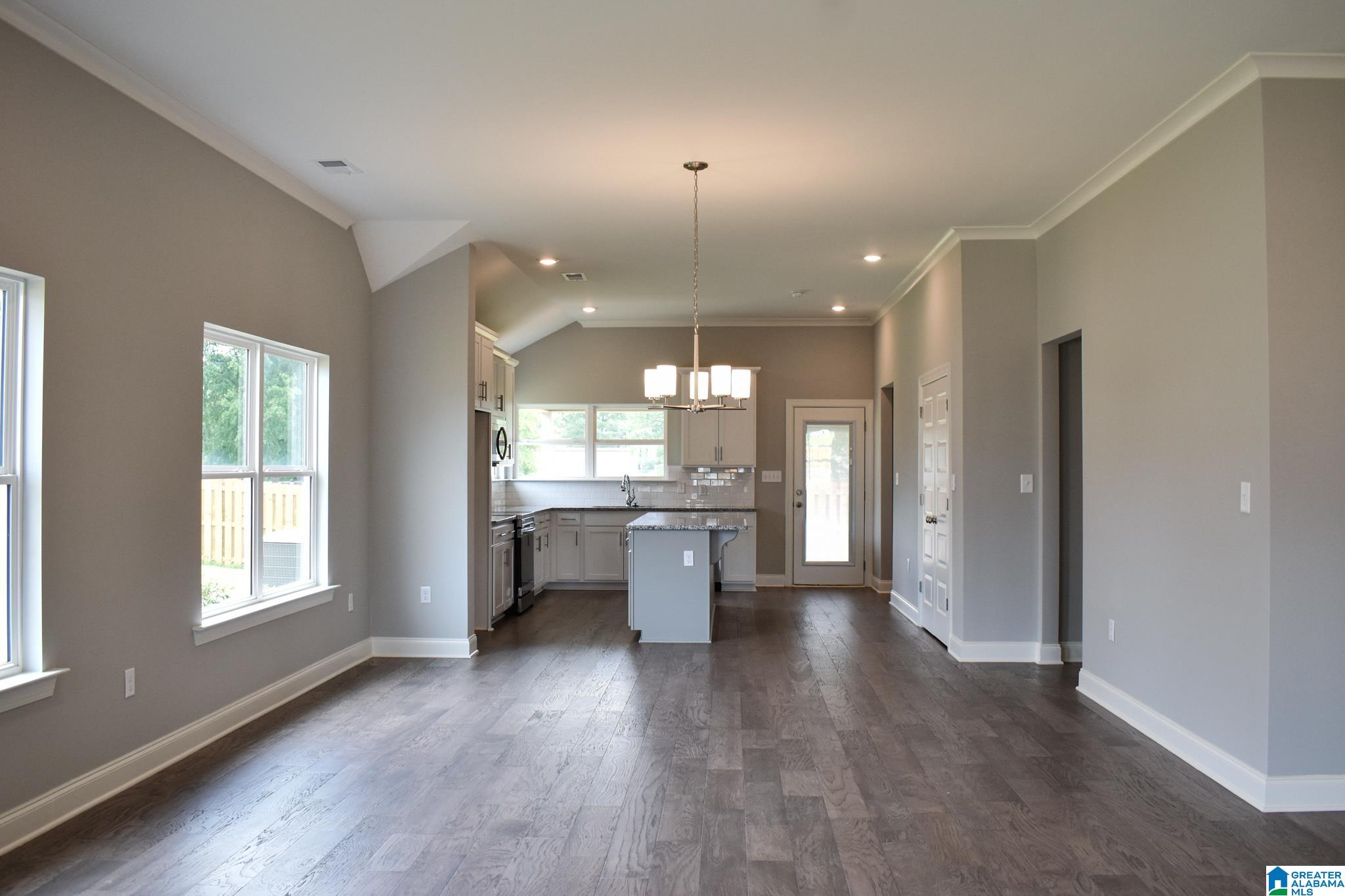 1975 Baxter Avenue Springville, AL 35146 - Photo 11 of 44 Gallery Image 11