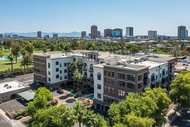 $1,099,000 | 914 East Osborn Road, Unit 404, Phoenix, AZ 85014