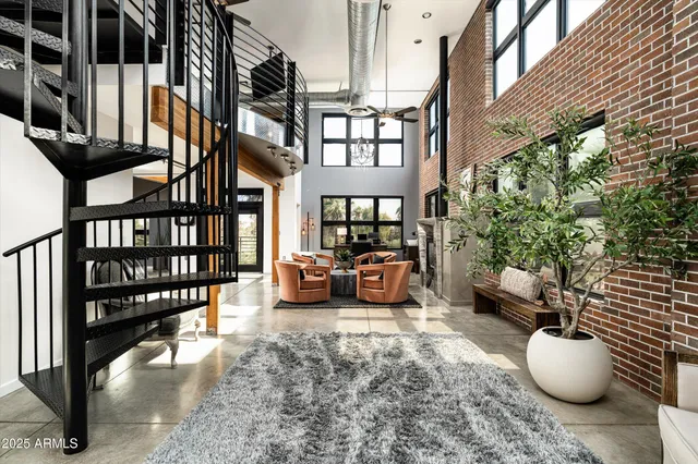 $1,099,000 | 914 East Osborn Road, Unit 404, Phoenix, AZ 85014