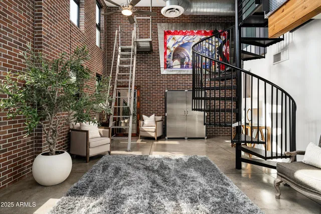 $1,099,000 | 914 East Osborn Road, Unit 404, Phoenix, AZ 85014