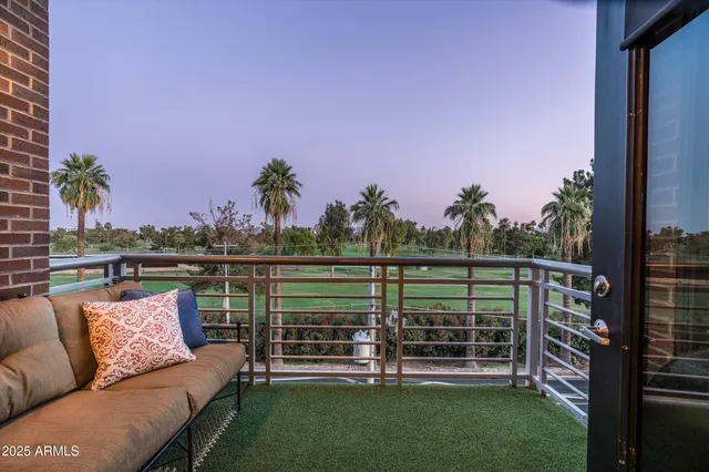 $1,099,000 | 914 East Osborn Road, Unit 404, Phoenix, AZ 85014