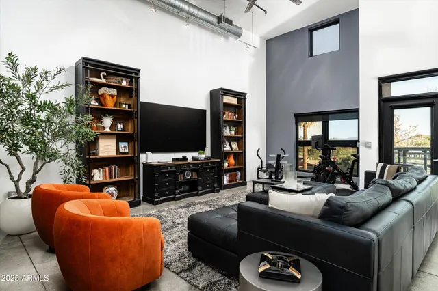 $1,099,000 | 914 East Osborn Road, Unit 404, Phoenix, AZ 85014