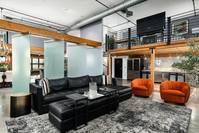 $1,099,000 | 914 East Osborn Road, Unit 404, Phoenix, AZ 85014