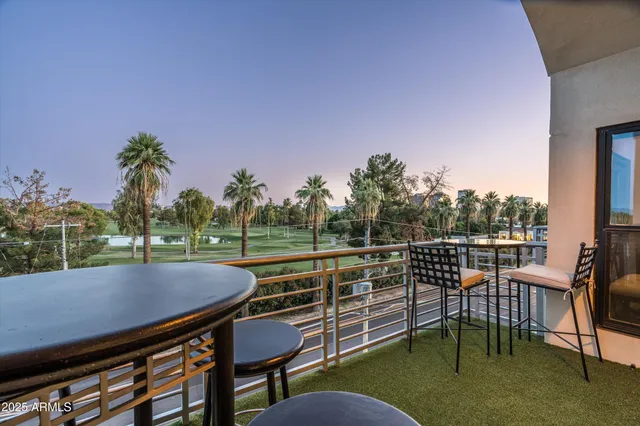 $1,099,000 | 914 East Osborn Road, Unit 404, Phoenix, AZ 85014