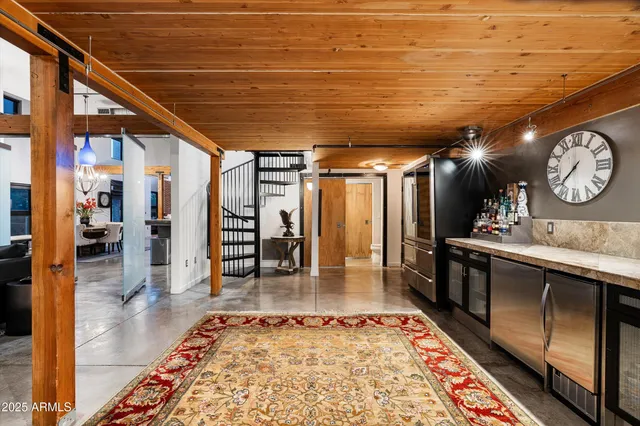 $1,099,000 | 914 East Osborn Road, Unit 404, Phoenix, AZ 85014