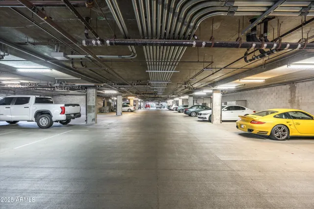 $1,099,000 | 914 East Osborn Road, Unit 404, Phoenix, AZ 85014