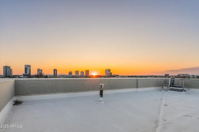 $1,099,000 | 914 East Osborn Road, Unit 404, Phoenix, AZ 85014