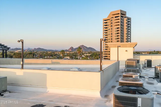 $1,099,000 | 914 East Osborn Road, Unit 404, Phoenix, AZ 85014